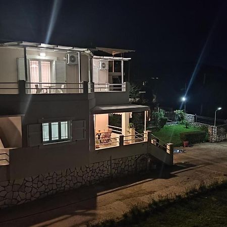 Villa Marina Tsoukaládhes エクステリア 写真