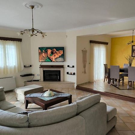 Villa Marina Tsoukaládhes エクステリア 写真