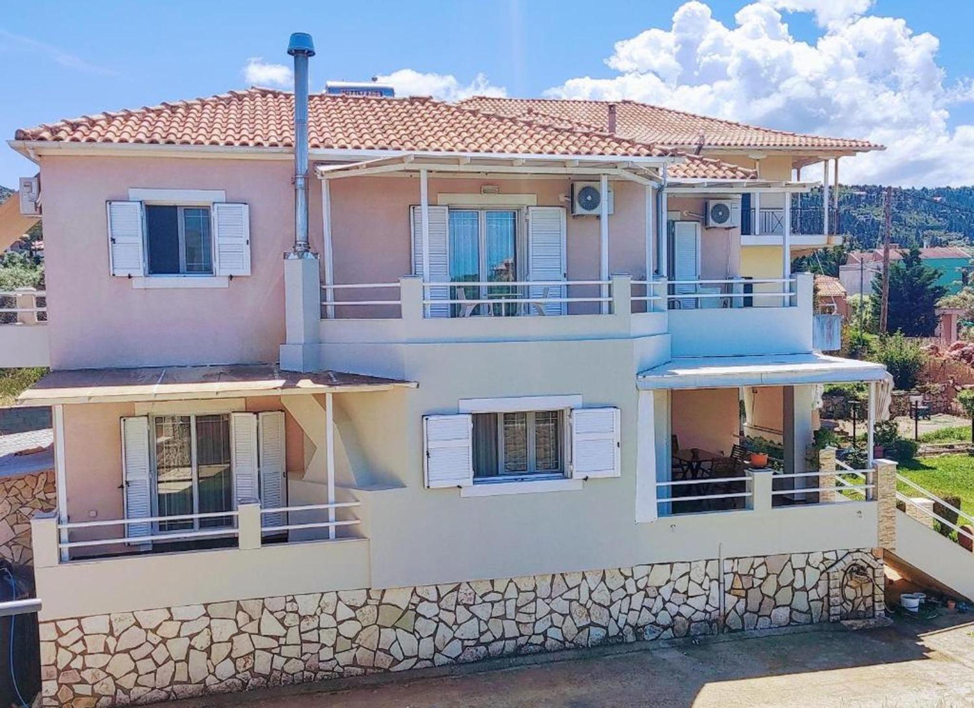 Villa Marina Tsoukaládhes エクステリア 写真