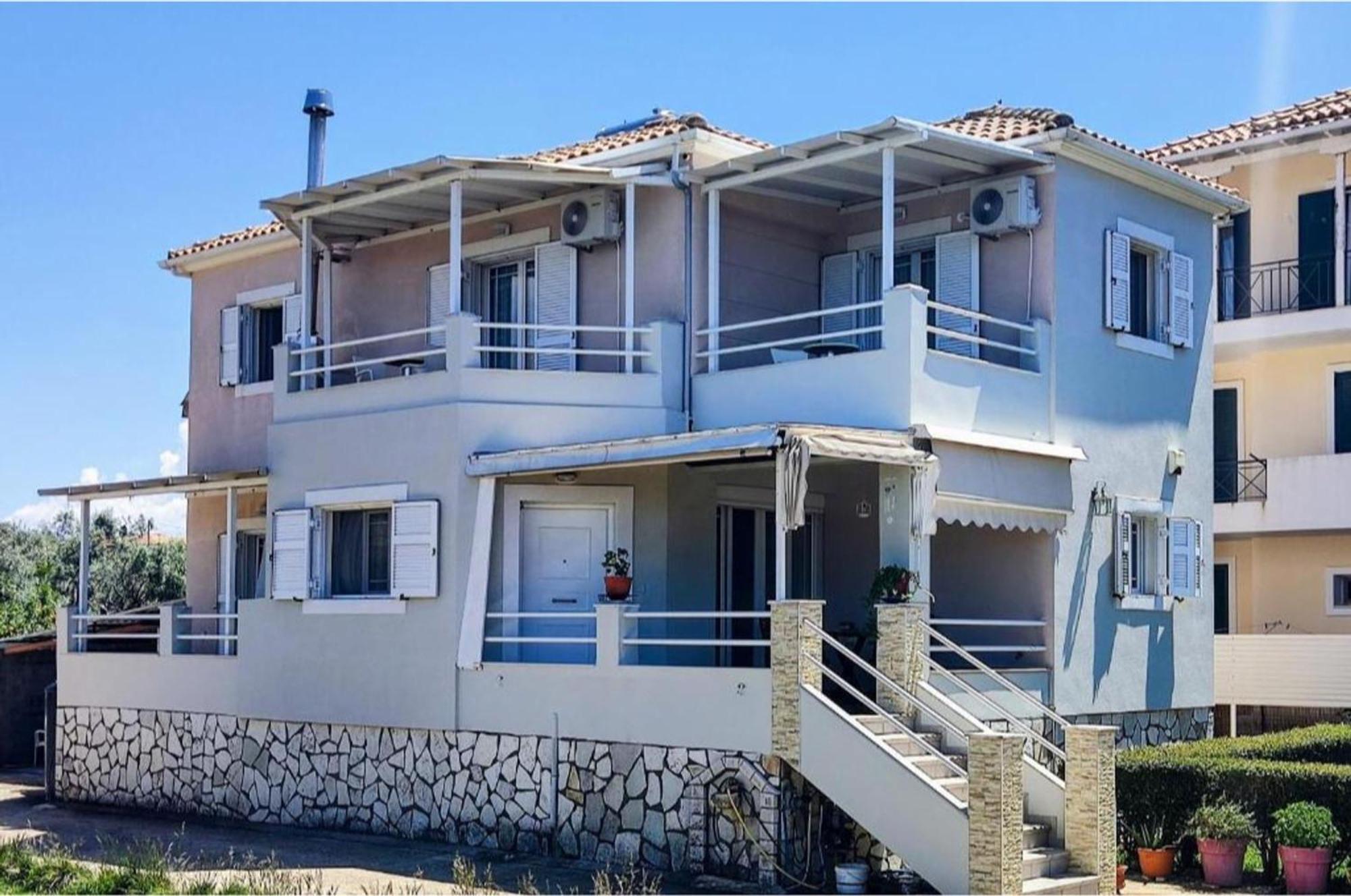 Villa Marina Tsoukaládhes エクステリア 写真